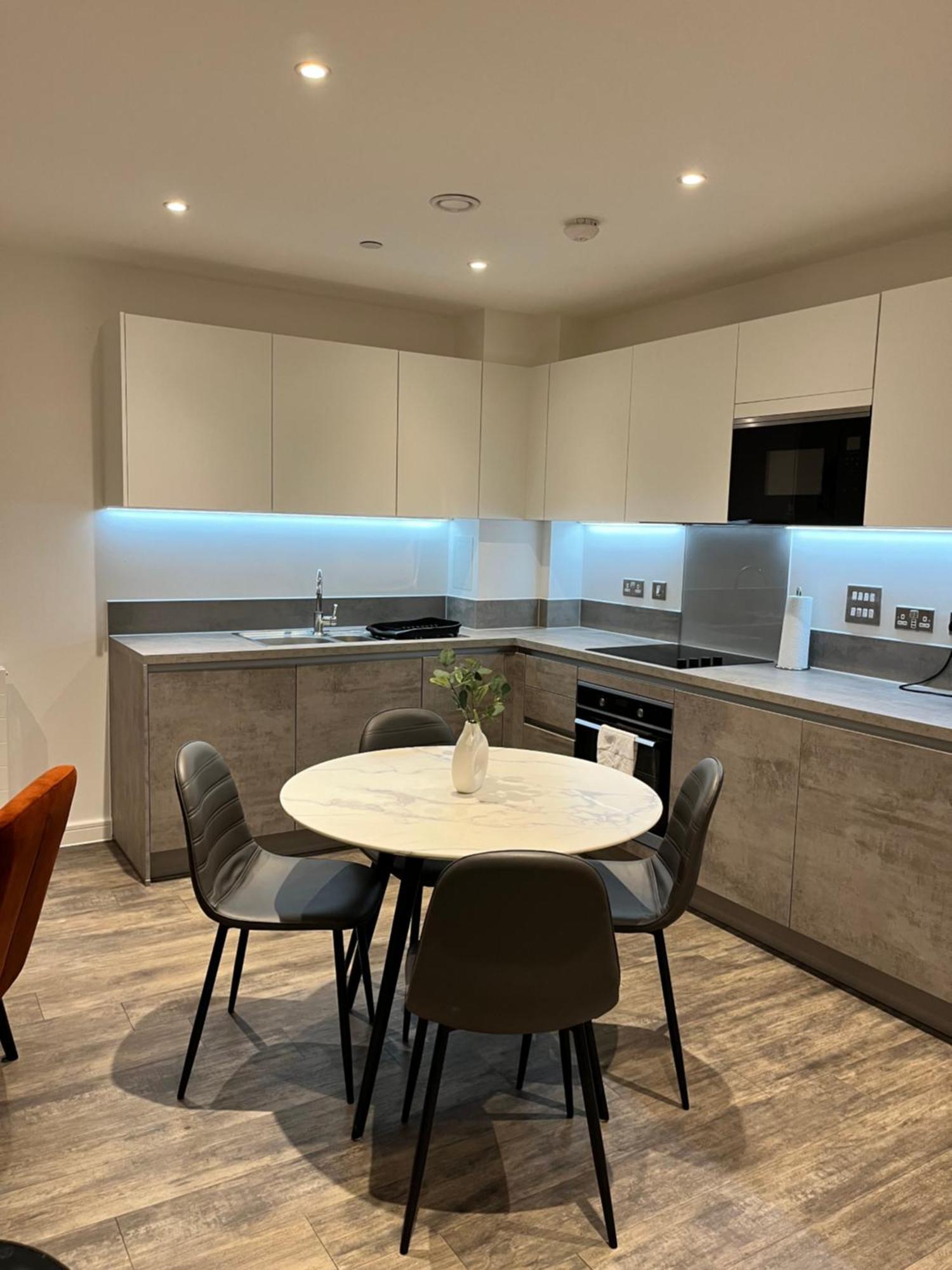 One Bedroom Apartment Barking  Eksteriør bilde